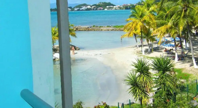Studio in Le Gosier, with Wonderful Sea View, Furnished Balcony And Wifi - 30 M From the Beach