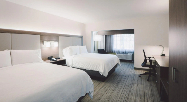 Четырёхместный номер Standard Holiday Inn Express Lompoc by IHG