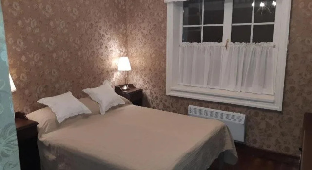 Sosedi Pushkina, Prenota Hotel Pushkinskie Gori 