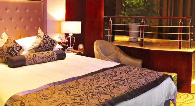 Thank Inn Plus hotel He'nan Zhoukou Chuanhui District Red Star Macalline, Prenota Hotel Zhoukou Henan