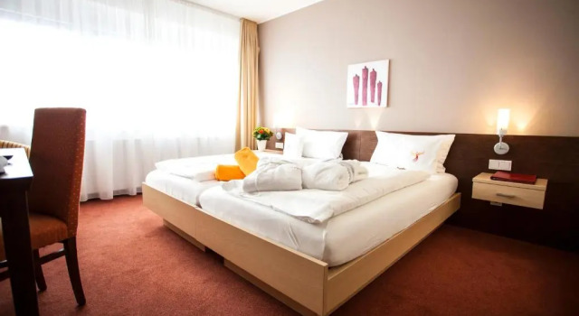 Двухместный номер Standard с видом на сад Phönix Hotel