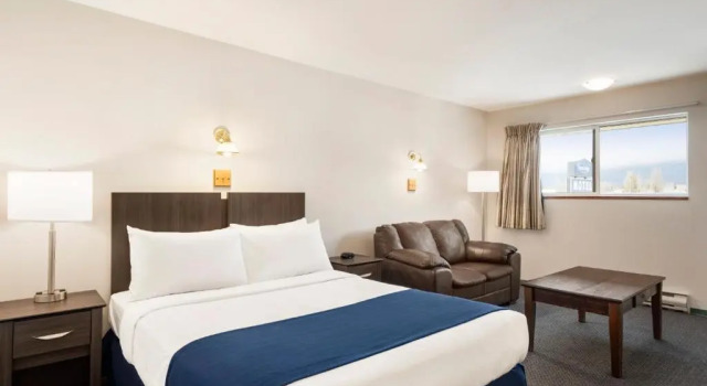 Номер Deluxe Travelodge by Wyndham McBride