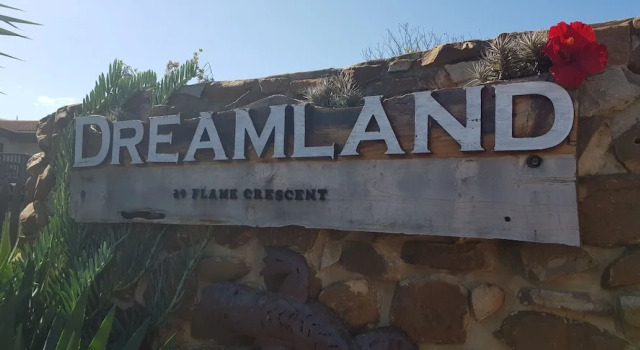 Dreamland Beach House & Studios at Supertubes, Забронировать Отель Отели Route 62 3 звезды, 3*