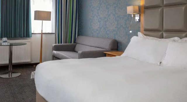 Семейный номер Deluxe Stratford Manor Hotel