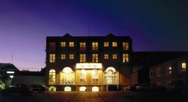 Полулюкс Hotel Schaumburg