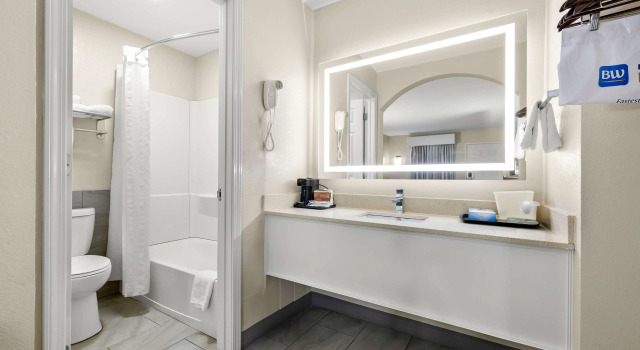 Четырёхместный номер Standard Best Western Catalina Inn