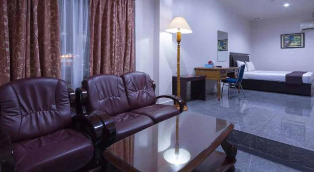 Двухместный полулюкс Grand Sari Hotel