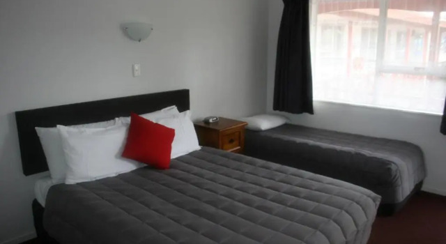 Двухместная студия Burgundy Rose Motel