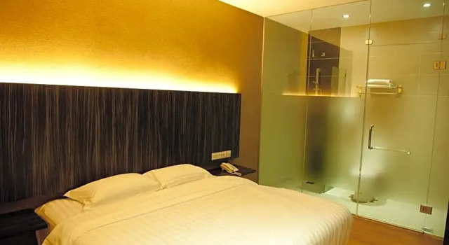 Lüks çift kişilik oda Starz Hotel