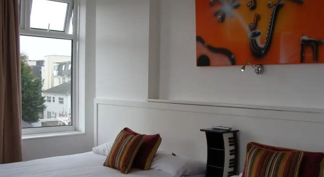 Azure Beach Hotel, Boek Hotel Hotels in Merseyside met zwembad, Zwembad