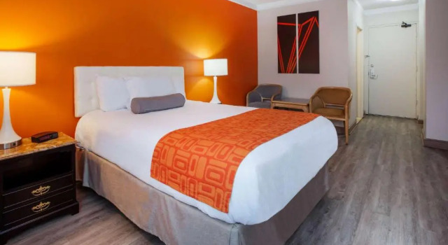 Двухместный номер SureStay Plus by Best Western Windsor