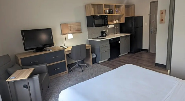 Люкс Candlewood Suites Wilson