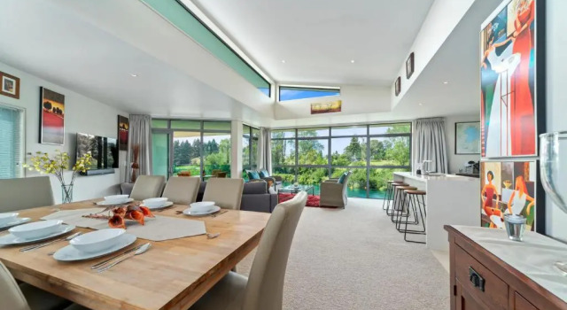 Two Views Taupo Apartment, Boek Appartement Hotels in Auckland Region met zwembad, Zwembad