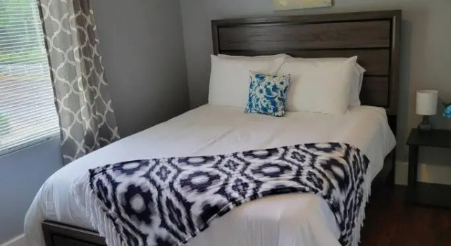 Chic City Getaway-2 bdrm twnhome, Minutes From Downtown, Prenota Hotel Hotel a Indiana con parcheggio, Parcheggio