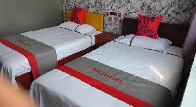 Jun Hotel Hebei Chengde Xinglong High-speed Railway Station