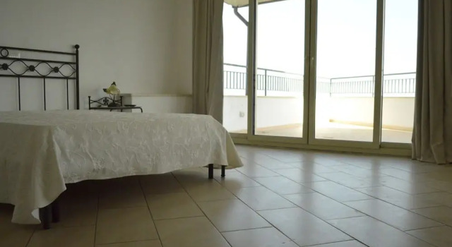 La nave sul mare di Taormina B&B, Book Bed and Breakfast Hotels in Sicily with Parking, Parking