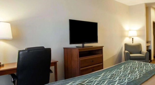 Люкс c 1 комнатой Comfort Inn & Suites Harrisonville