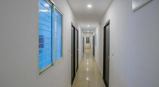 Hotel O Varcity Phi Premium Pavilion ,Above HDFC Bank ,Near Anjaneya Temple Madiwala, Hosur Main r, Rezervovat Hotel Bangalore Bangalore
