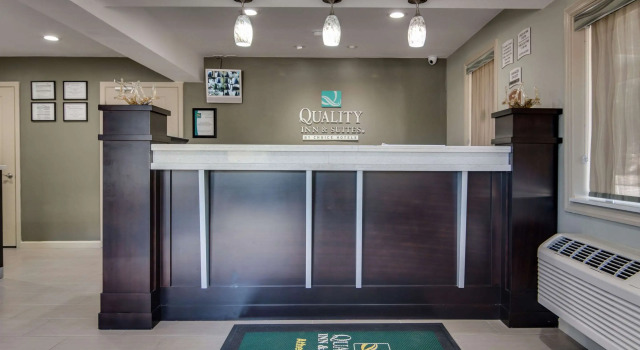 Quality Inn & Suites Athens University Area, Rezervovat Hotel Athény Georgie