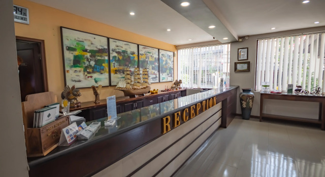 The Grand Santhi Hotel, Book Hotel Hoteller i Denpasar med parkering, Parkering