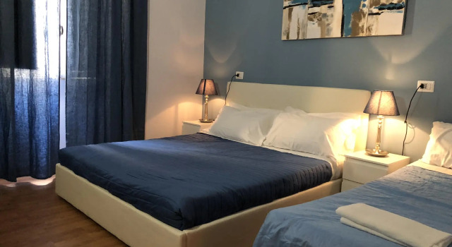 Standard- tredobbelt værelse Freedom Traveller Hostel