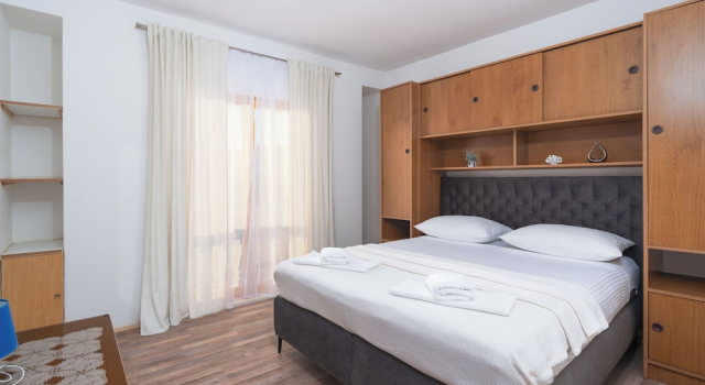 Apartments Sanja, Prenota Appartamento Povljana (Pogliana) 