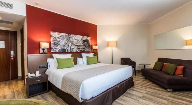 Двухместный номер Superior Отель Leonardo Hotel Barcelona Gran Via