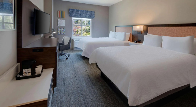 Четырёхместный номер Standard Hampton Inn Santa Cruz West, Ca