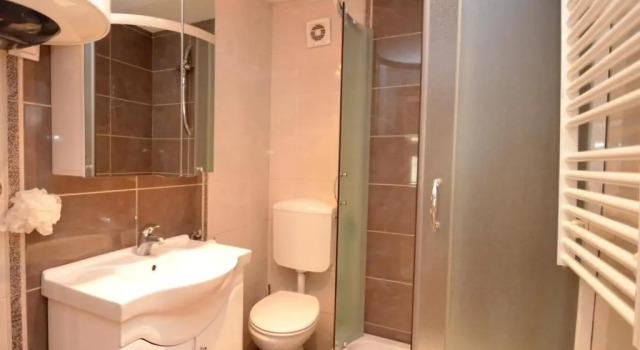 Апартаменты c 1 комнатой с балконом и с видом на море Apartments Kordić