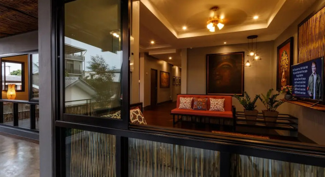 Hostel One Art & Gallery