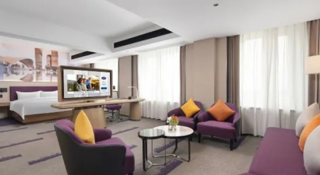 Люкс Business Hampton by Hilton Foshan Nanhai Movie and TV Town