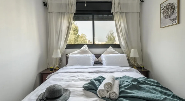 Cozy Nest Apartment with balcony