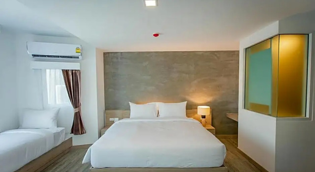 Полулюкс B2 Nakhon Sawan Premier Hotel