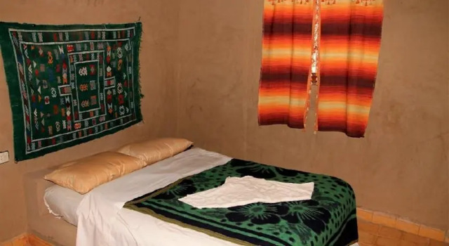 Auberge Akabar, Rezervovat Hostel Hotely v Meknes-Tafilalet s parkováním, Parkování