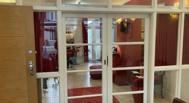 Scarlets Hotel & Jocks Bar, Забронировать Отель Отели Англии с завтраком, Завтраки