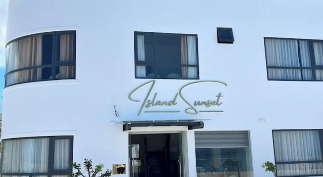 Island Sunset Hotel