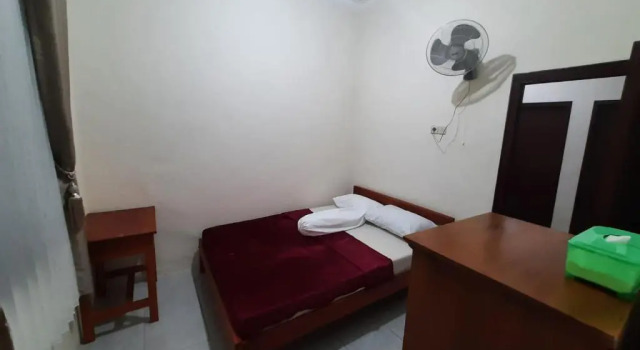 999 KHS Homestay, Book Bed and Breakfast 4-Star Hotels in Ketapang, 4*