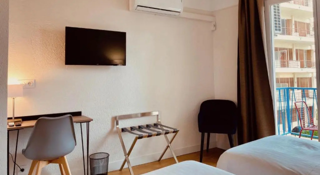 Двухместный номер Standard Hotel Courbet