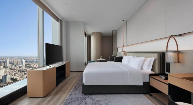 Люкс Crowne Plaza Taizhou City Center by IHG