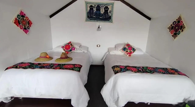 Uros Mamá Kota Lodge