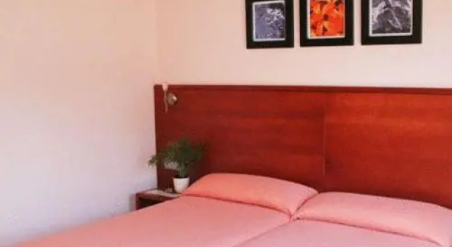 Apartament Sant Quirze de Besora, Book Apartment Hotels in Osona with Parking, Parking
