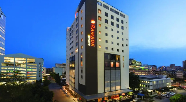 Onomo Hotel Dar es Salaam, Buchen Sie Hotel Hotels in Daressalam mit Frühstück, in der Nähe von Zanzibar Ferry Terminal, Frühstück