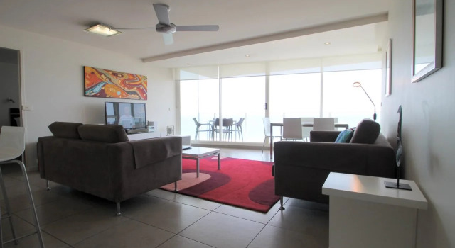 84 The Spit Holiday Apartments