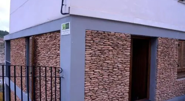 Casas Colgadas Alcalá del Júcar, Забронировать Отель Алькала-дель-Хукар Albacete Province, рядом с Церковь Св. Андреса