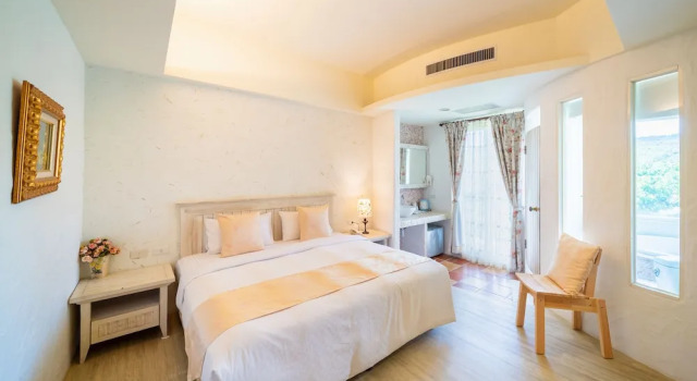 Двухместный номер Standard с балконом и с видом на горы Mong Shan Homestay
