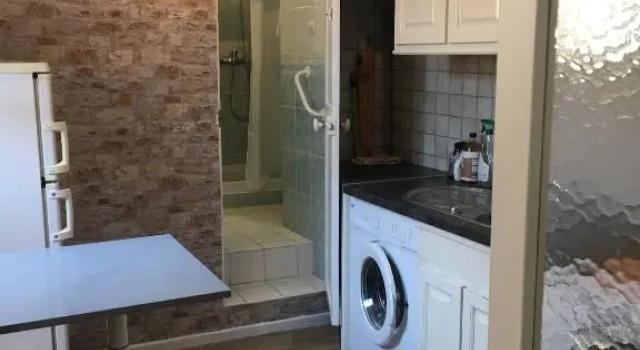Апартаменты Appartement central des terres chaudes proche bord de mer