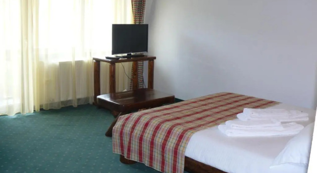 Bradutul de la Munte, Rezerwuj Hotel Hotele w Prahova Valley z parkingiem, Parking