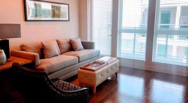 Апартаменты Comfort Resort Style Suites in Downtown LA