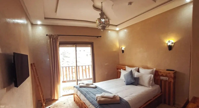 Imsouane WOOD HOUSE, Rezerwuj Bed and Breakfast Hotele w Souss-Massa-Draa z basenem, Basen