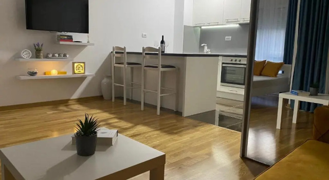 Comfort studio with sea view and swimming pool, Book Hotel Becici 